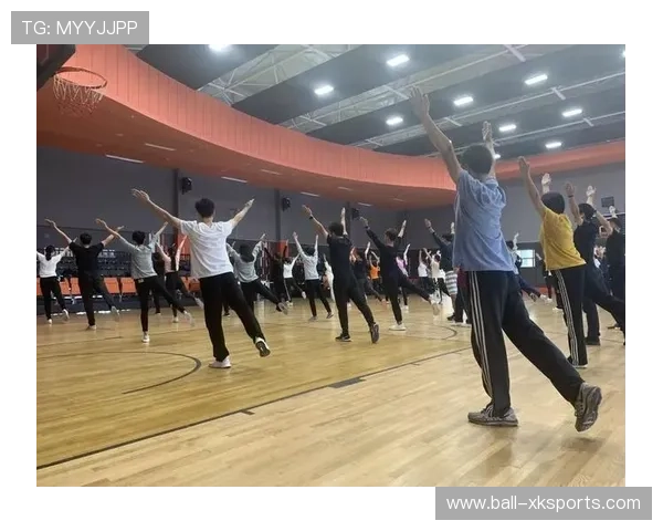 体操俱乐部组织教师进修提升基层教学质量，体操教练员培训